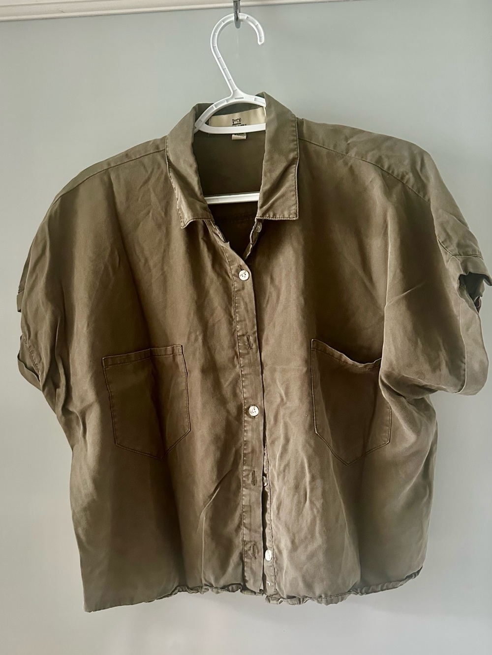 Women’s Dark Olive Short-Sleeve Button-Down Shirt